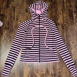 Lululemon pink and black striped scuba size 6